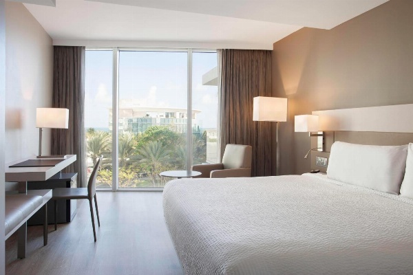 AC Hotel by Marriott Miami Beach image 6